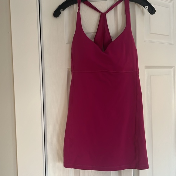 Lululemon size 6 hot pink tank top - Picture 2 of 3